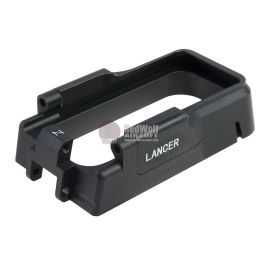 GK Tactical CNC Aluminum Adaptive Magwell for M4 AEG