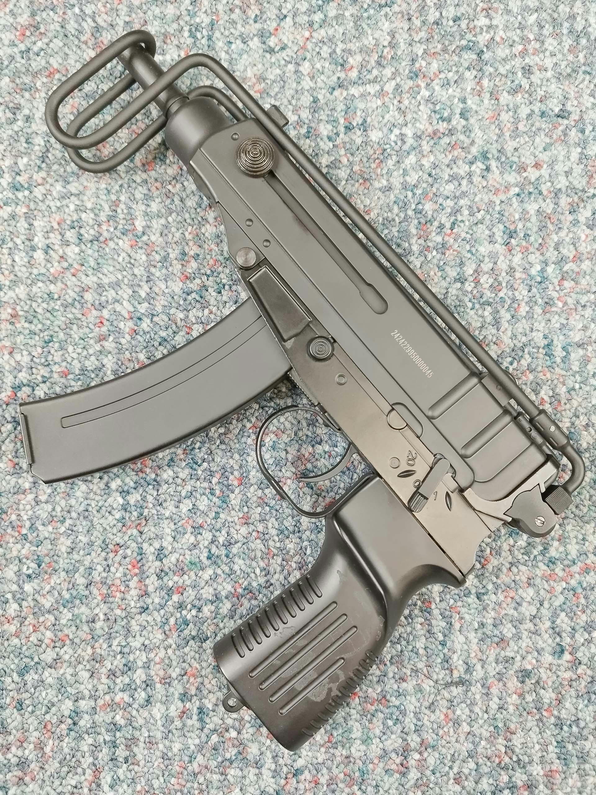 Jing Gong BY-104246 V-61 SMG